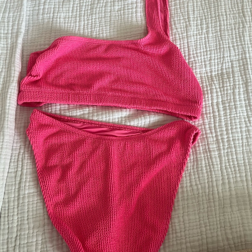 Good American bathing suit - top 5/6 bottoms 3/4